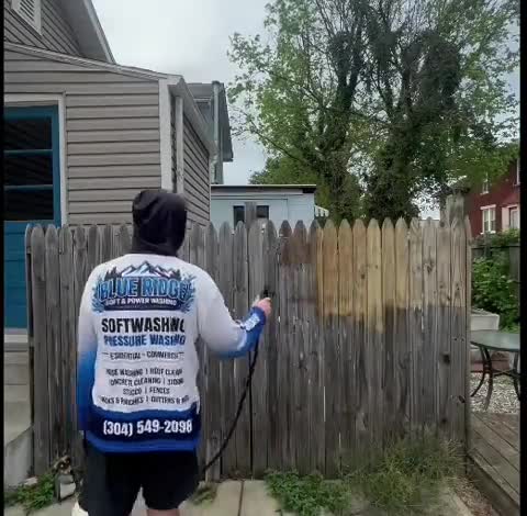 Wood fence cleaning from a completed Blue Ridge project in Charleston, West Virginia